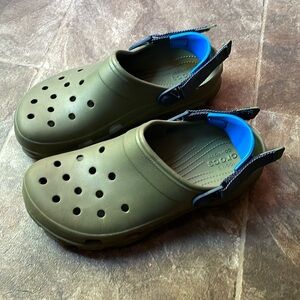 Mens crocs size 11